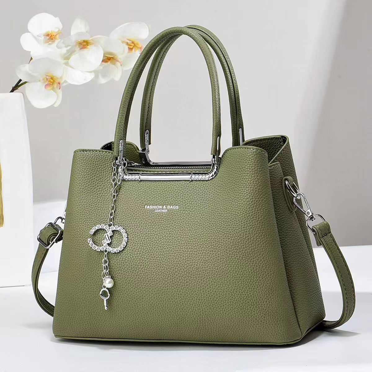 High-end texture women's bag, versatile single-shoulder crossbody bag manufacturer, large-capacity handbag, trendy and fashionable light luxury women's bag, solid color Specification drawing