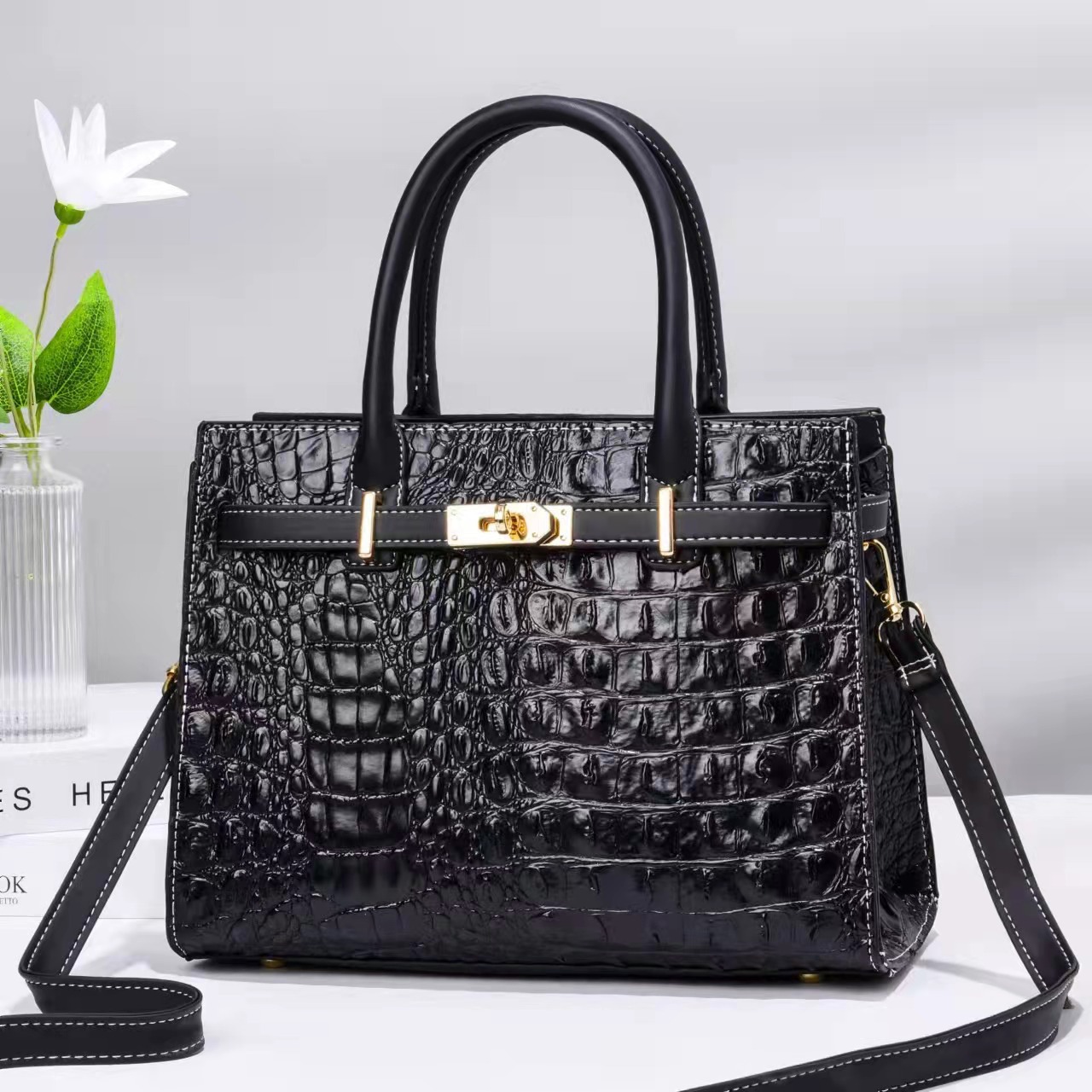 Genuine crocodile-patterned platinum women's bag 2024 new style European and American bag, fashionable and high-quality single-shoulder crossbody handbag wholesale full figure