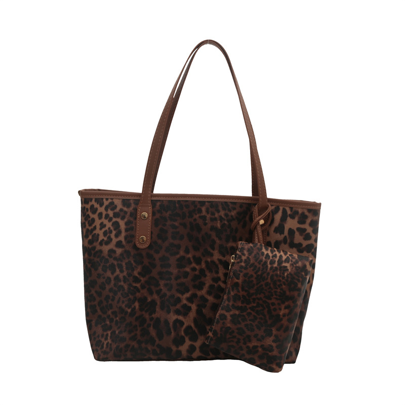 Personalized leopard print casual ins large-capacity, stylish 2024 autumn tote hand-held shoulder women's large bag Item Picture