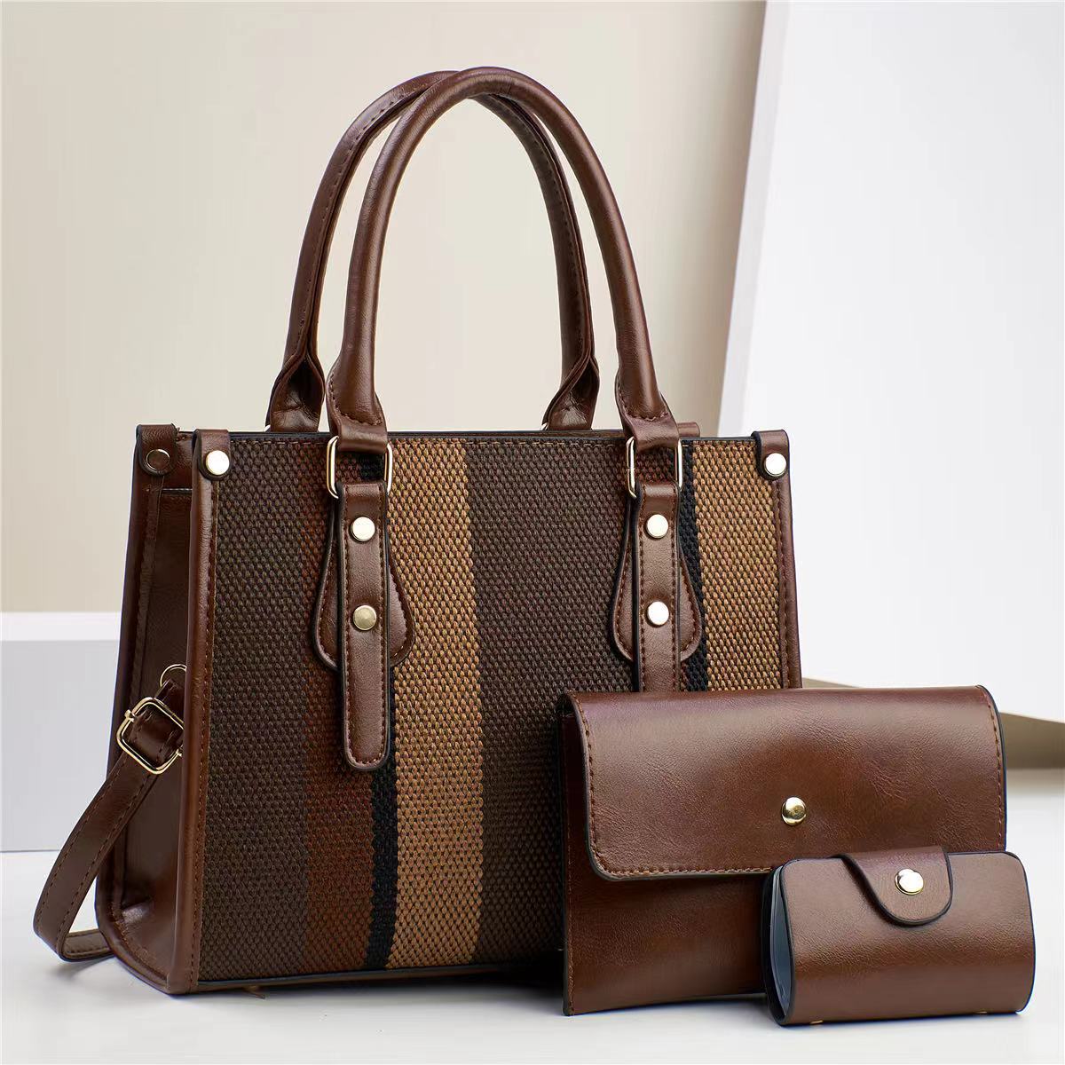 New fabric three-piece set, patchwork mother-and-child bag, simple solid color, large capacity, single-shoulder hand-carry, high-quality and fashionable women's bag Application Scenario