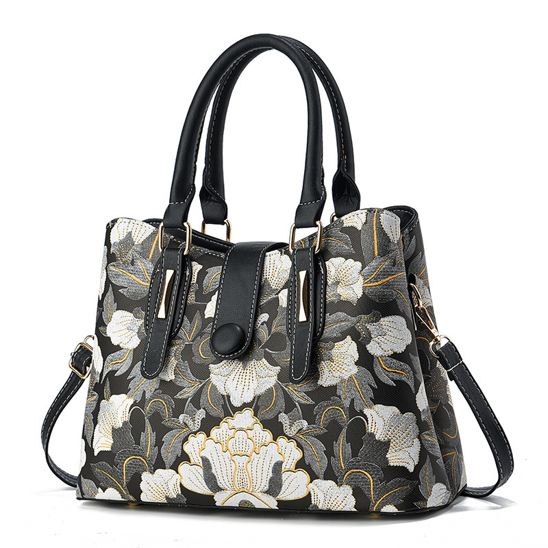 A new fashion bestseller for women in 2024, a single-shoulder crossbody bag from an export-oriented large bag manufacturer. It's a versatile summer handbag Item Picture