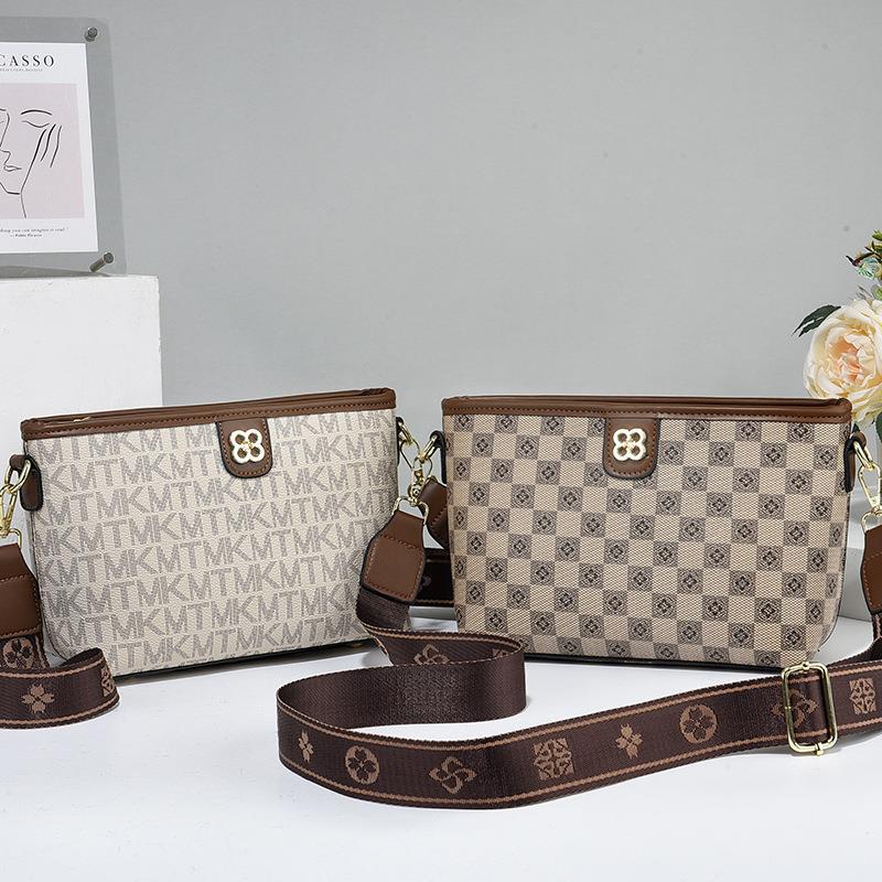 Summer versatile and high-quality women's crossbody bag, lightweight women's bag, 2023 new trendy single-shoulder bag, soft leather small bag Application Scenario