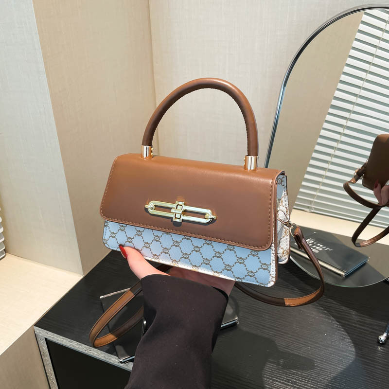 A retro color-blocking texture, niche design bag for women 2025, a fashionable and versatile single-shoulder crossbody bag for commuting full figure