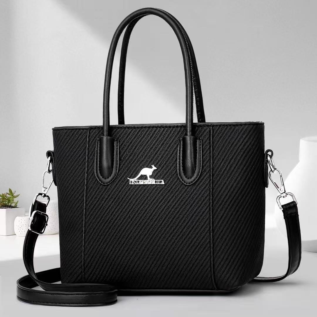 This is a large capacity, practical, simple and elegant 2025 new style, fashionable and high-end, with a slanted crossbody details Picture