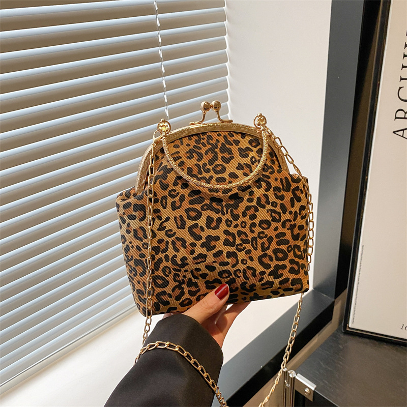 Korean fashion shell handbag for women, Spring 2025 new style chain retro leopard print individual single-shoulder crossbody bag full figure