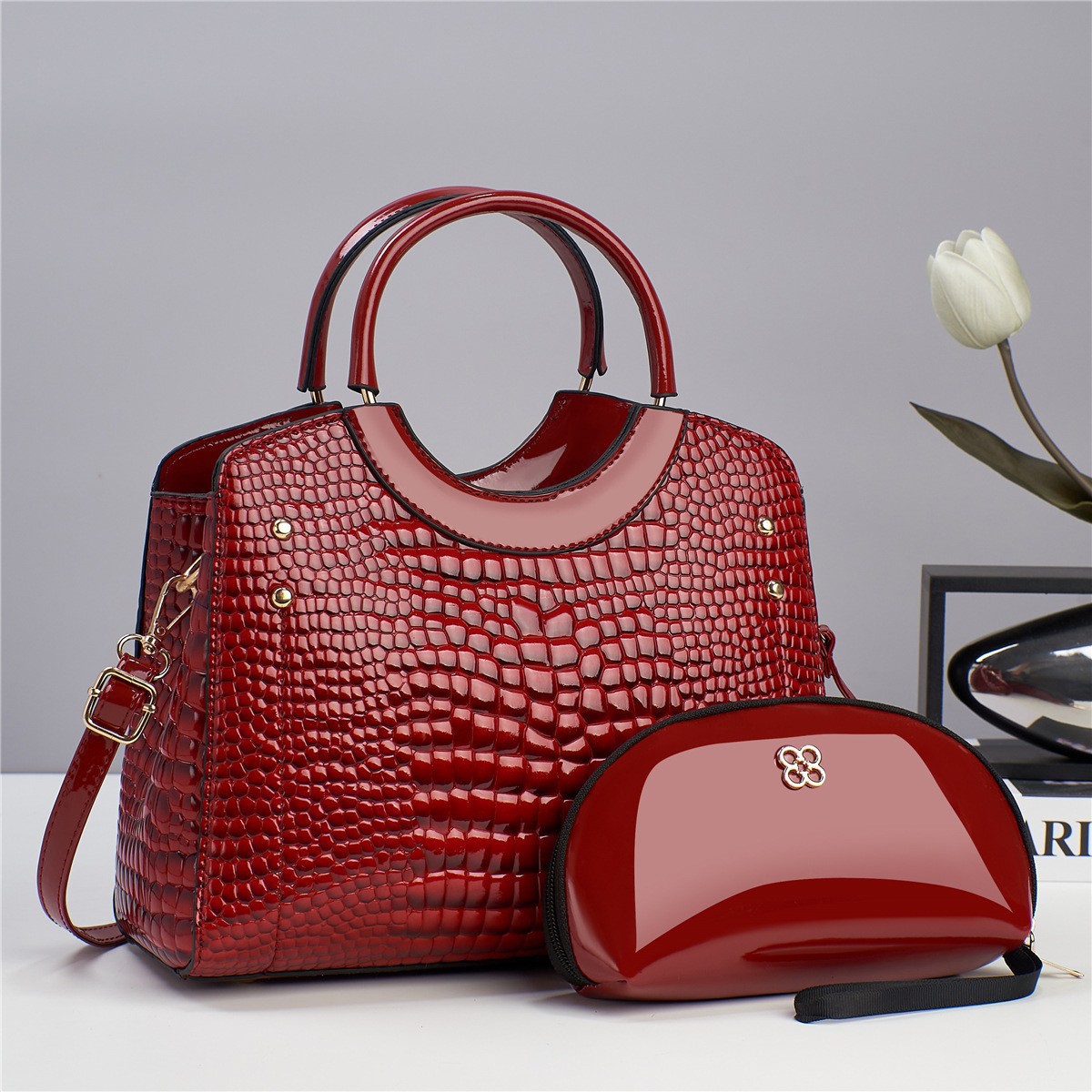 Shiny leather commuter women's bag two-piece set 2024 new style fashionable crocodile pattern mother-and-child bag crossbody bag single-shoulder bag handbag Specification drawing