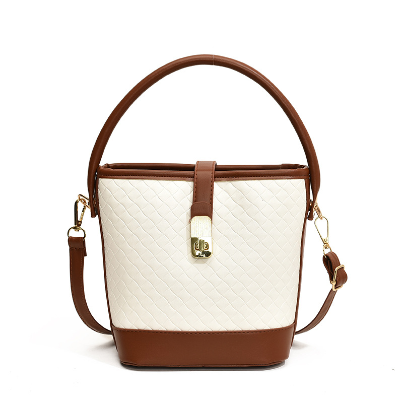 This stylish and stylish patchwork small bag is a popular woven pattern bucket bag for the autumn of 2024. It is a versatile single-shoulder crossbody bag Item Picture