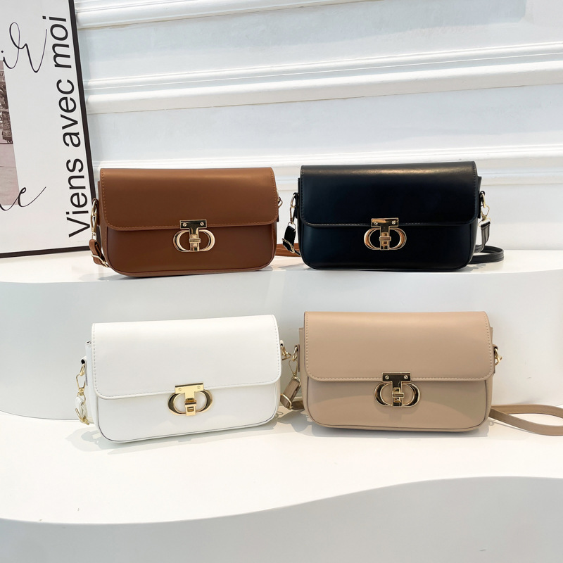 New style of textured women's bag, simple and fashionable Korean-style women's bag, textured retro tofu bag, cross-border crossbody bag Application Scenario