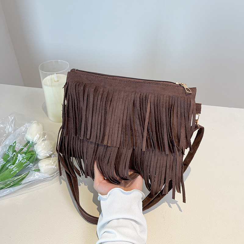 2025 Trendy and individualistic Bohemian style fringed retro suede, casual and stylish single-shoulder crossbody bag full figure