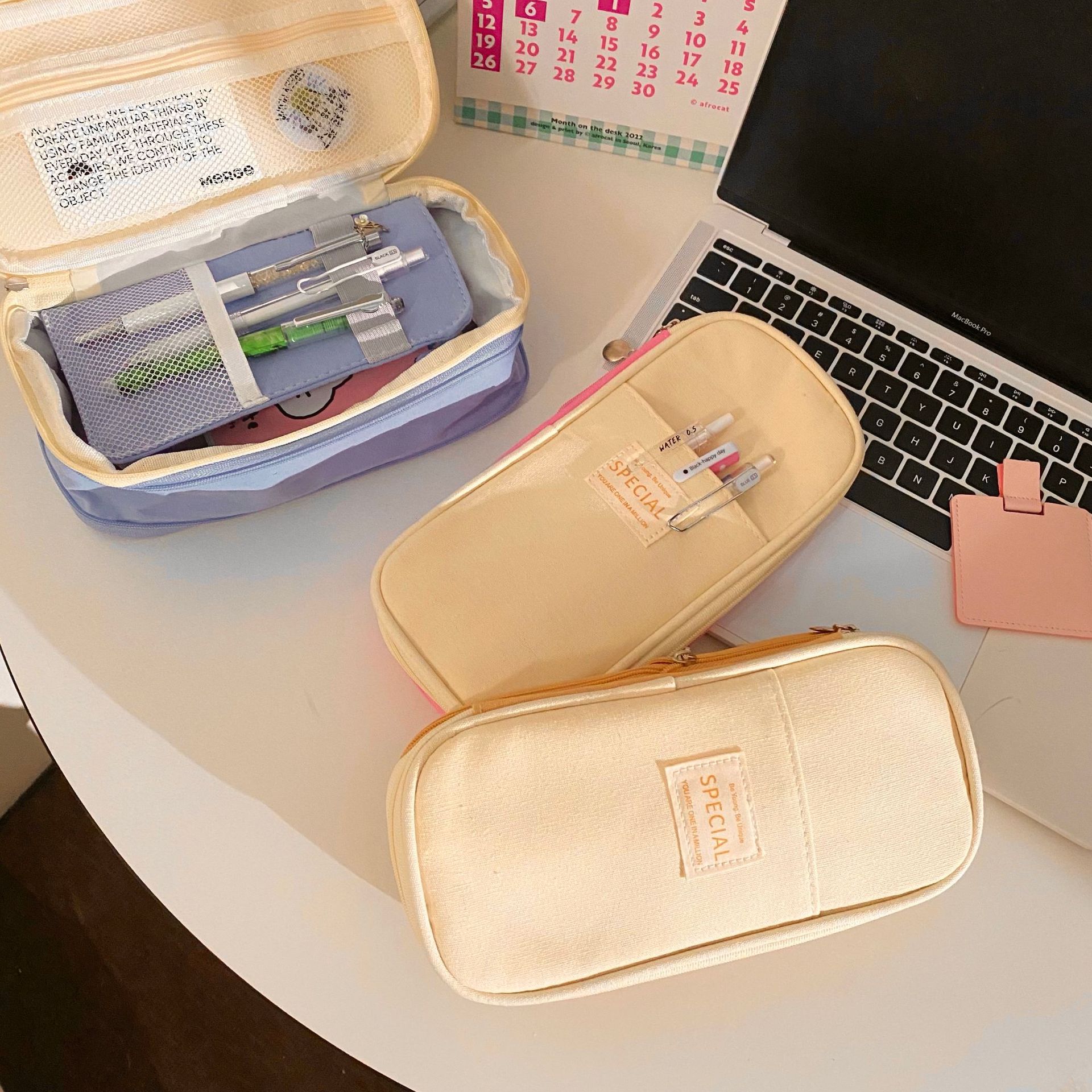 ins multi-functional retractable pen case, simple Japanese-style large-capacity student stationery box, stationery bag, pencil case, pencil case Specification drawing