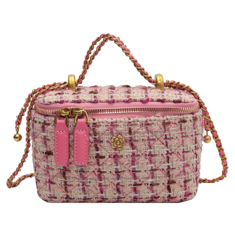 High-quality small bag for women's spring 2025 new trendy and fashionable knitted chain crossbody bag mini bucket bag Item Picture