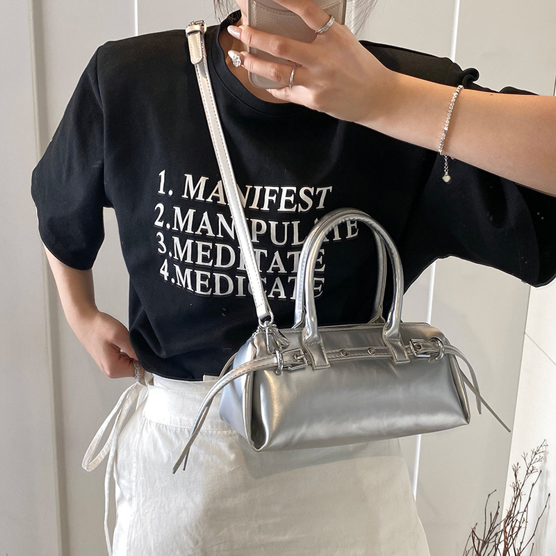 High-end commuting Boston handbag for women, new Spring/Summer 2025, versatile, fashionable and stylish single-shoulder crossbody bag Application Scenario