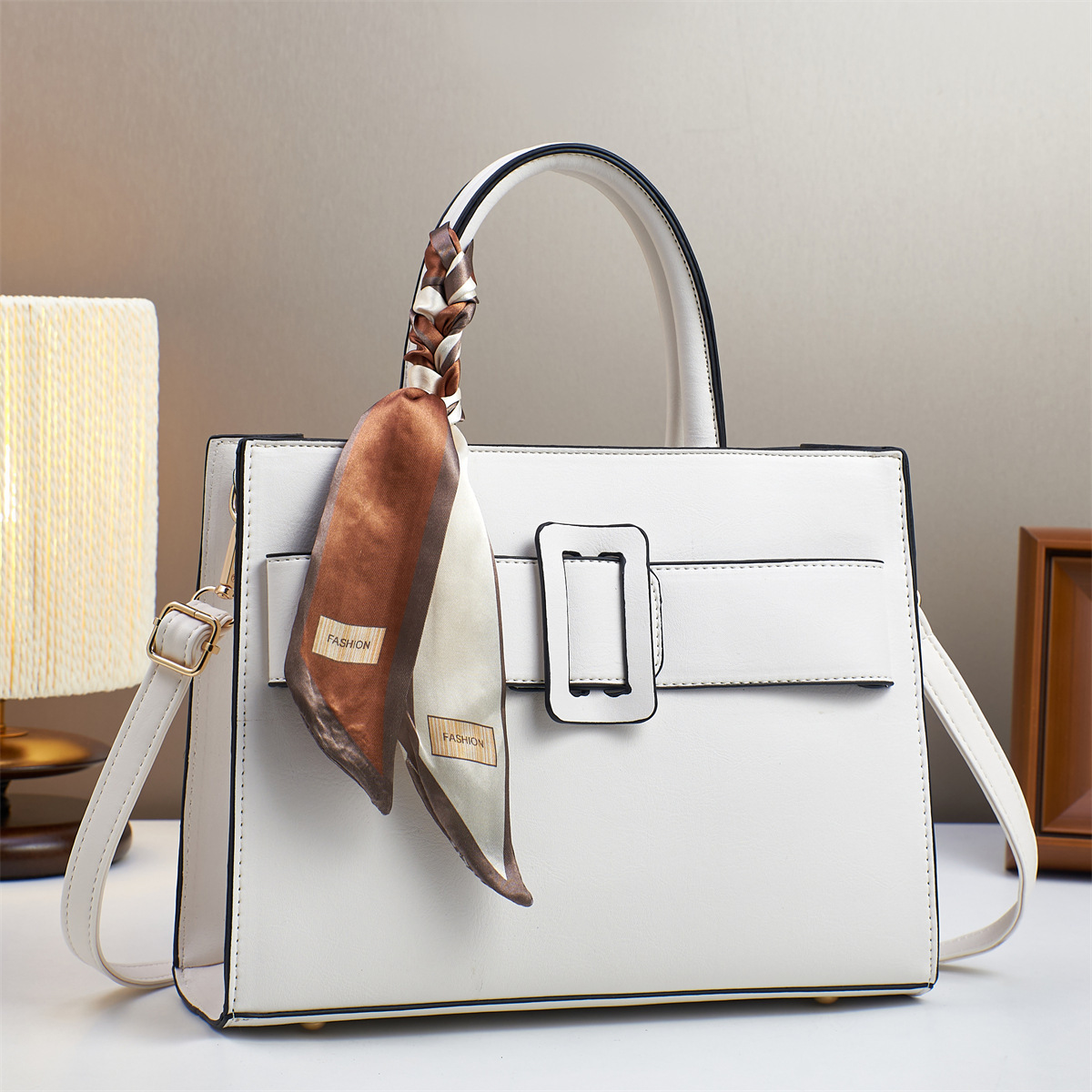 New macaron fashion handbag, large-capacity commuting versatile shoulder bag, simple cross-border crossbody bag for mom Specification drawing