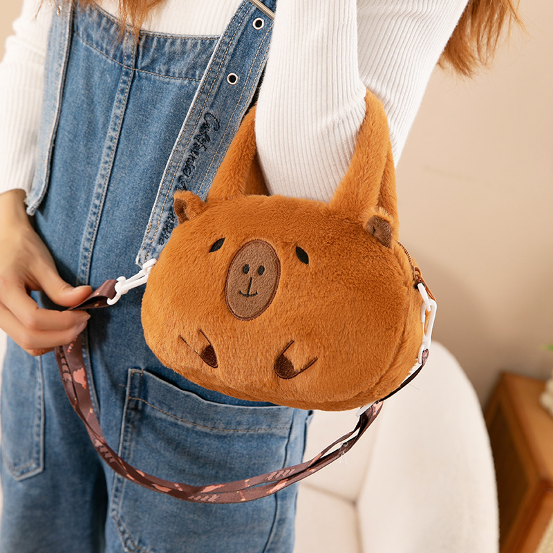 Wholesale of cute capybara Capybara doll bags, doll bags, children's crossbody bags, plush bags and handbags details Picture