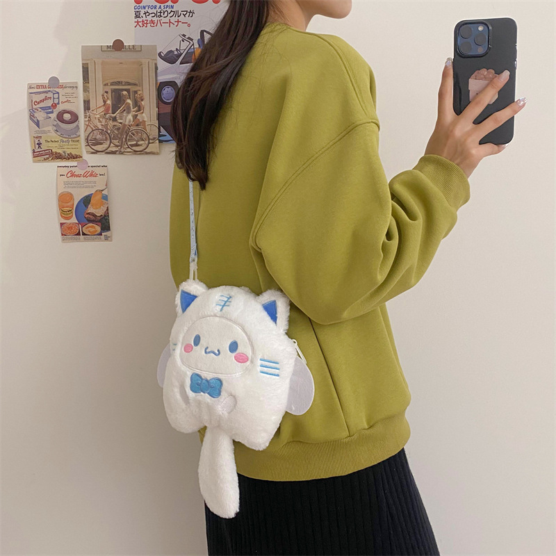 Cartoon plush bag for women 2023 New style Clownfish crossbody bag, children's claw machine, cute doll manufacturer wholesale Application Scenario