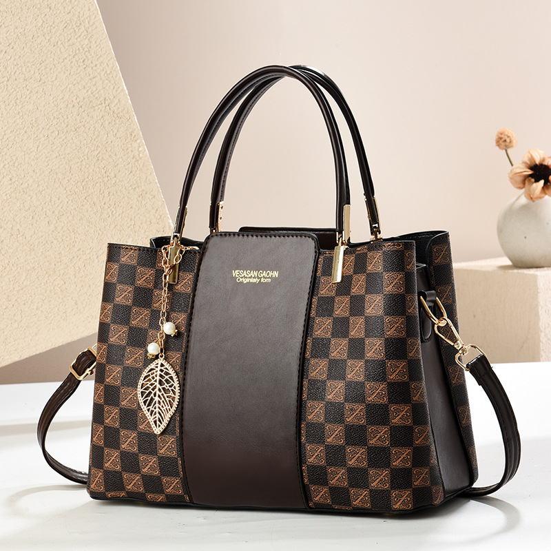 Fashionable handbag, Korean-style texture manufacturer, foreign trade bag for women, 2024 new single-shoulder smooth crossbody bag for women full figure
