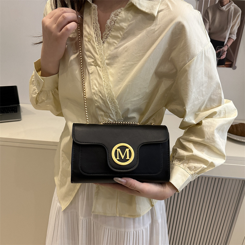 Ladies' crossbody bag 2025 Summer New chain small square bag, fashionable, casual and simple chanel-style diamond-shaped bag small bag details Picture