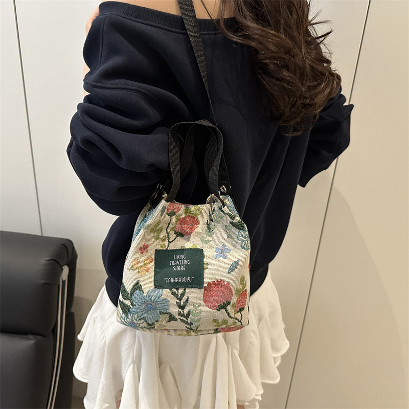 Retro forest-themed oil painter shoulder canvas bag, 2025 new style laid-back commuter women's bag, casual bag Specification drawing