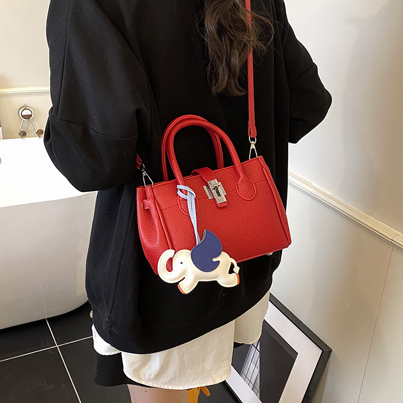 High-end texture trendy lychee pattern handbag for women 2025 new style trendy, fashionable, versatile and stylish single-shoulder crossbody bag Application Scenario