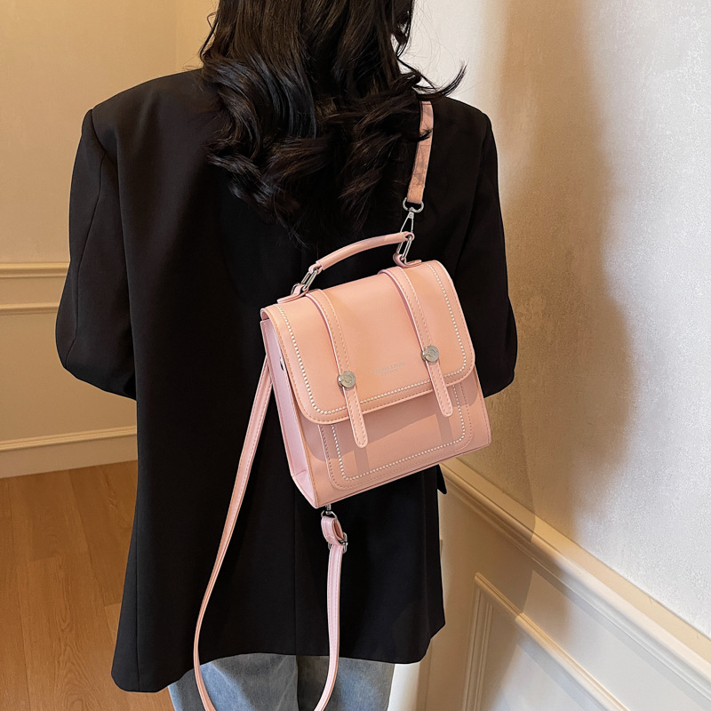 The niche design backpack for women in 2025 is a new, fashionable, versatile and high-end casual travel bag Application Scenario