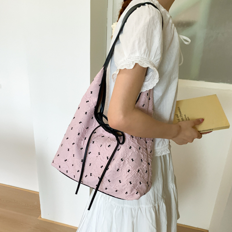 Trendy and fashionable bow pleated large-capacity underarm bag for women 2025 new style casual and simple commuting single-shoulder crossbody bag Specification drawing