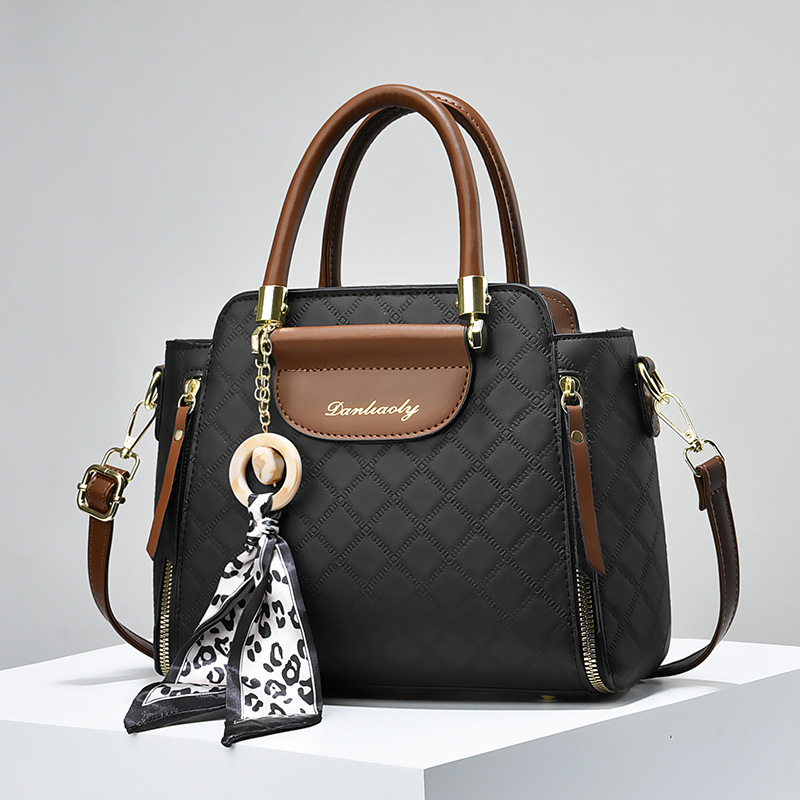 Embossed women's bag, simple and versatile crossbody handbag, large bag for women, 2023 new fashionable and trendy single-shoulder bag, Korean version full figure