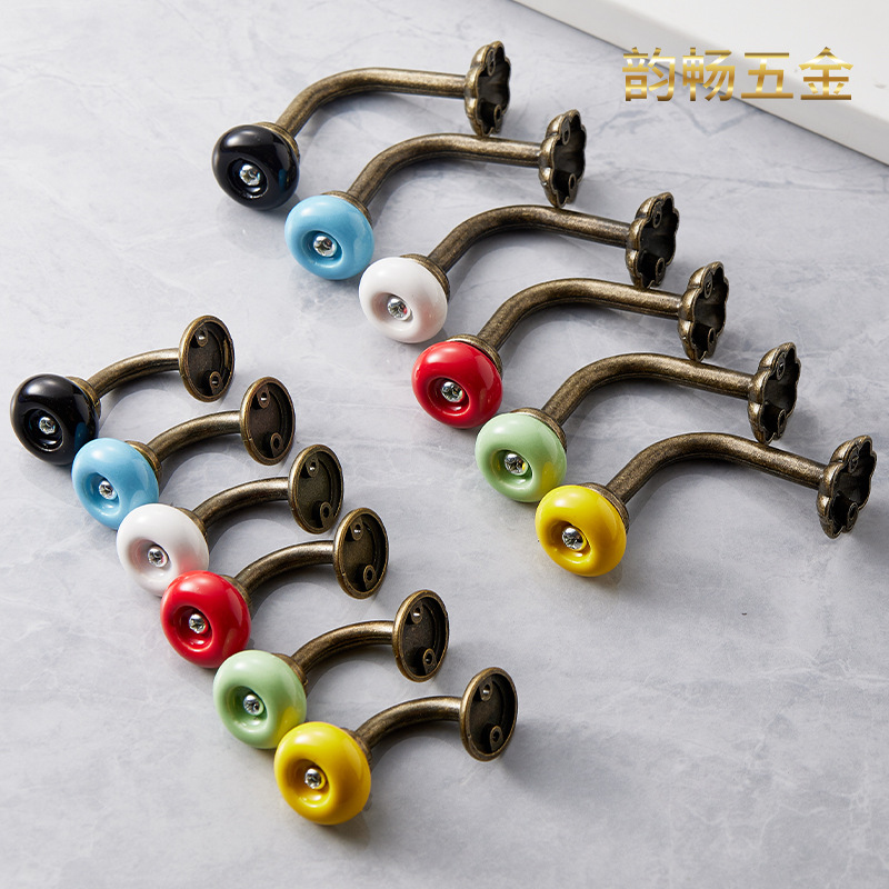 Bronze zinc alloy coat hook + ceramic handle, three-dimensional wall decoration, double-hook coat and hat hook behind the door full figure