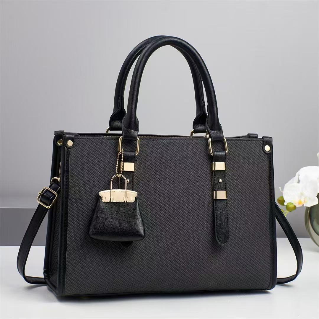 Cross-border foreign trade 2025 New trendy handbag, versatile and fashionable women's single-shoulder bag, macaron cross-border crossbody bag full figure