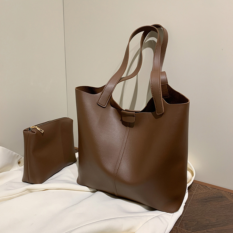Large-capacity retro solid color high-end tote bag 202 Winter new soft surface cross-border commuting mother-and-child underarm bag full figure
