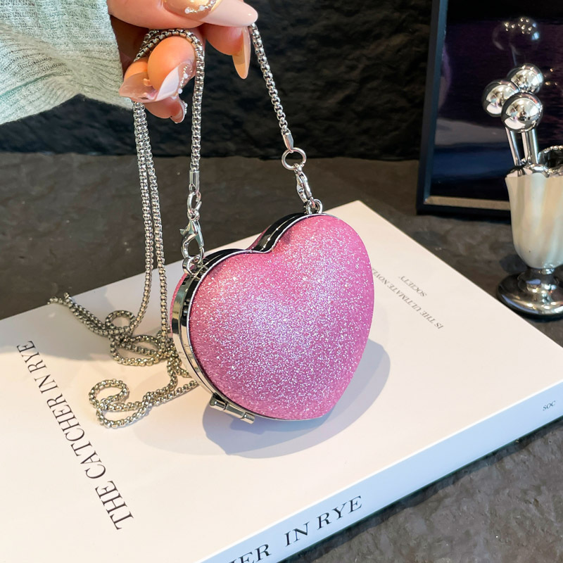New mini bags for girls, Korean style, chic girl chain shoulder bag, fashionable sequined crossbody heart bag full figure