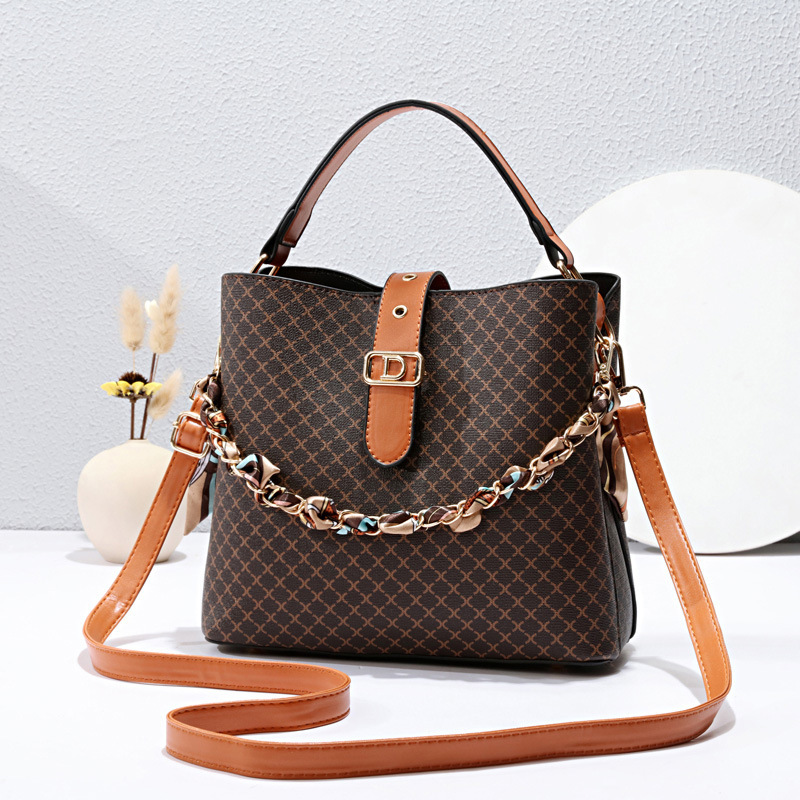 This year, bucket bags are in vogue for women. 2023 new fashionable printed hand-held women's bags and niche single-shoulder crossbody bags are available for delivery Specification drawing
