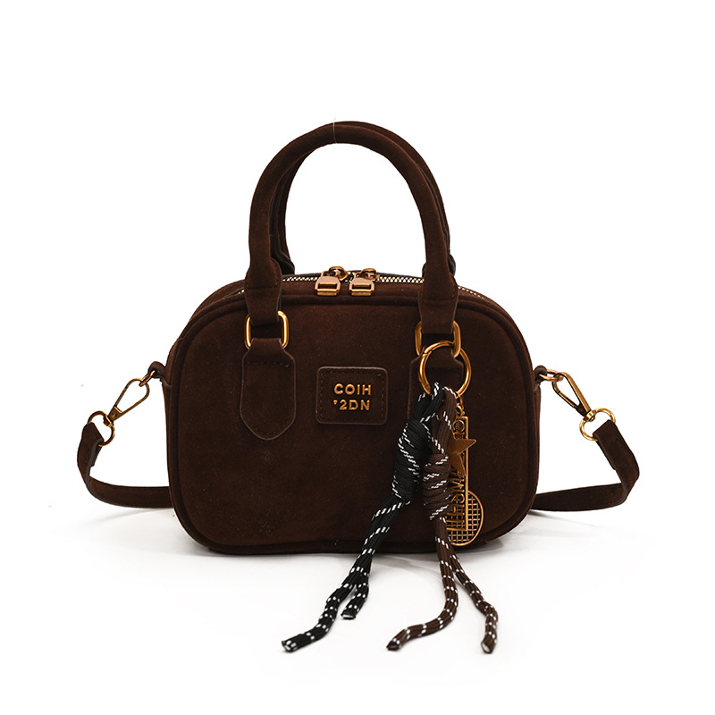 High-end women's 2024 new trendy and fashionable single-shoulder crossbody small square bag, retro and casual hand-held bowling bag Item Picture