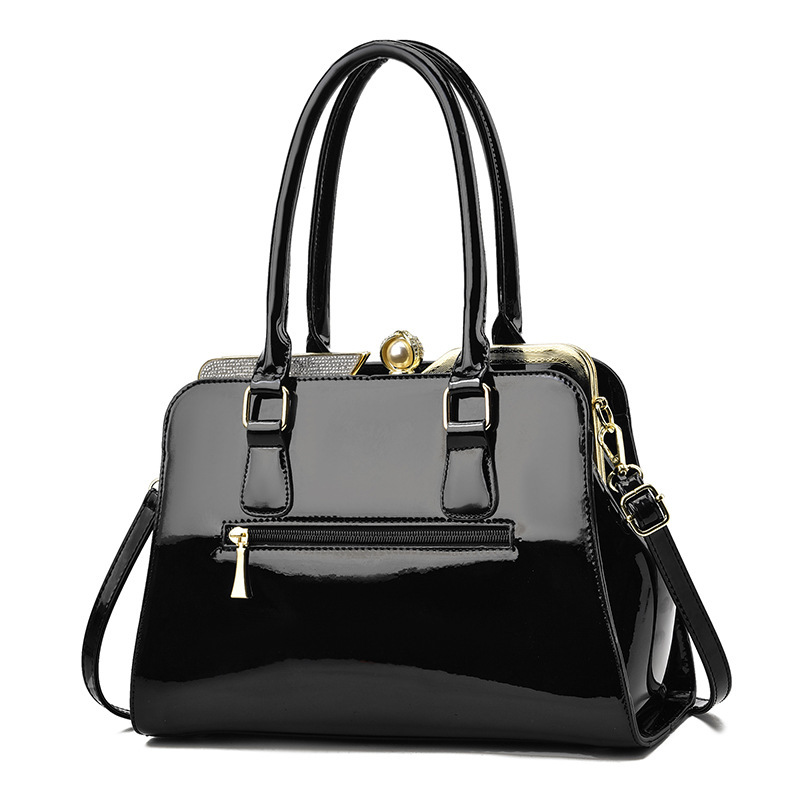 Cross-border trend: Large-capacity shiny leather handbag, Taizhou women's bag, new diamond-encrusted steel frame bag, fashionable and noble single-shoulder bag details Picture
