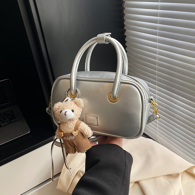 Korean-style chic retro oil wax texture underarm bag, large-capacity single-shoulder bag, handbag, Boston pillow bag, women's bag details Picture