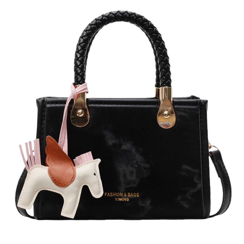 A high-end, stylish and chic hand-held small square bag for women, a new summer 2025 trendy and niche design single-shoulder crossbody bag Item Picture