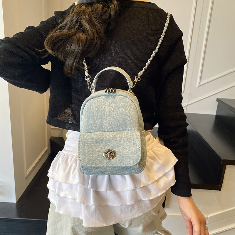 The 2025 new style of Chanel-style denim chain hand-held mini backpack for women is super popular, exquisite and versatile details Picture