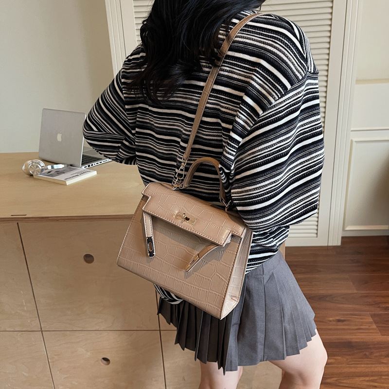Cross-border stone-patterned handbag, stylish Kelly bag 2025 new style, trendy and fashionable single-shoulder bag, retro crossbody bag for women details Picture