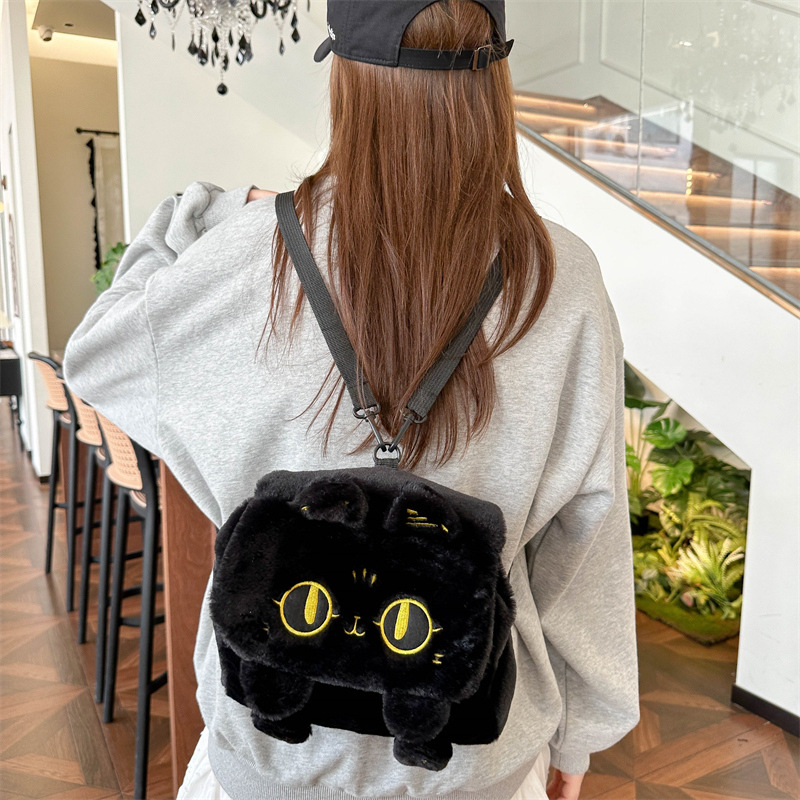 The new cartoon plush black cat double-shoulder crossbody bag 2024 is cute and versatile, a large-capacity crossbody backpack for students Specification drawing