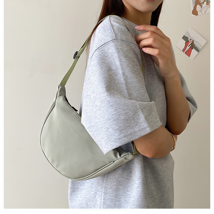 Jiaozi Bao Women's Fashion single-shoulder Bag 2023 New style simple and versatile single-shoulder canvas bag, a niche Japanese-style crossbody bag Application Scenario
