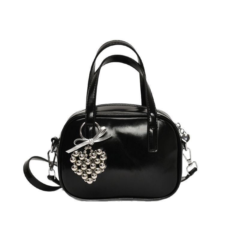 Cross-border trendy and stylish hand-held pillow bag for women, 2025 new Korean style fashionable single-shoulder bag, niche design crossbody bag Item Picture