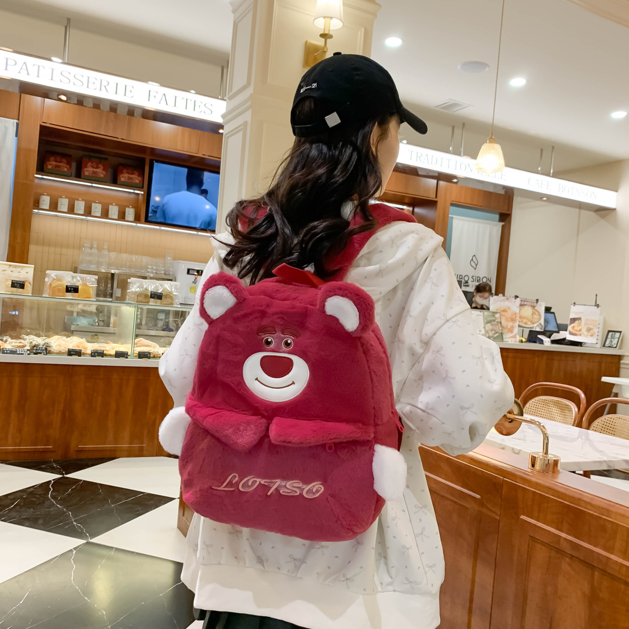 The new Capibara backpack is a cute girl, a large-capacity schoolbag for students, a daily storage bag, and a versatile and trendy bag Application Scenario