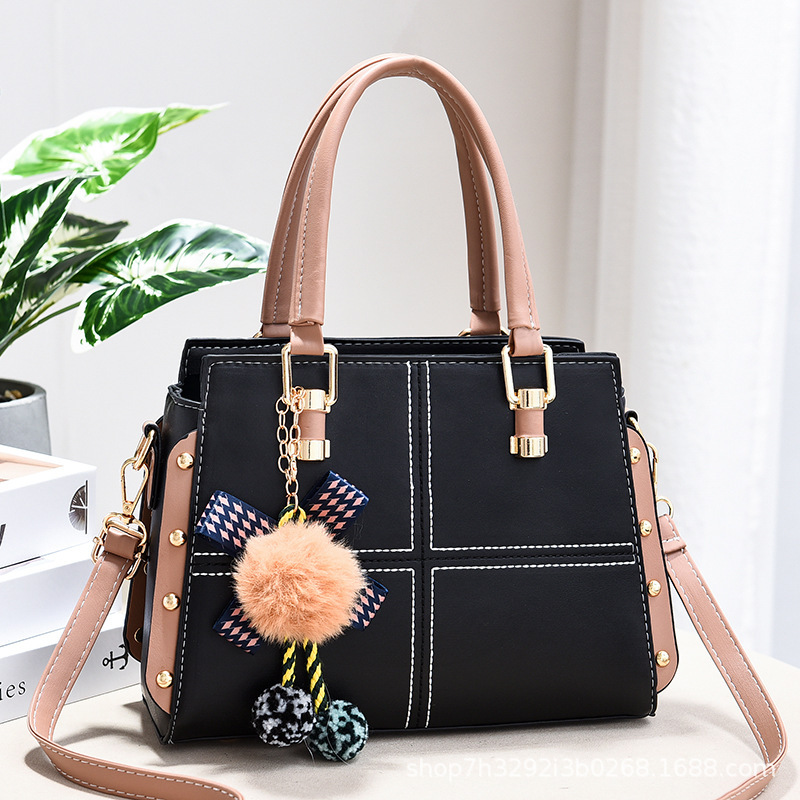 Direct sales from the manufacturer of the 2024 new Korean-style personalized and fashionable women's single-shoulder, hand-carry, large-capacity crossbody bag details Picture
