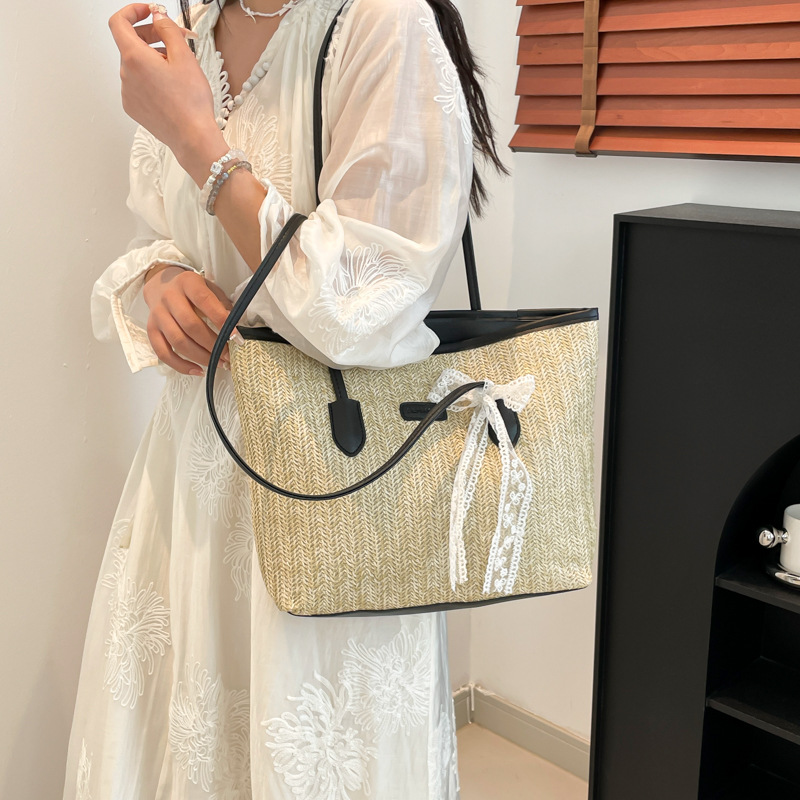 Summer straw woven large-capacity tote bag 2025 New style, fashionable, simple and fresh woven bag, casual single-shoulder bag details Picture