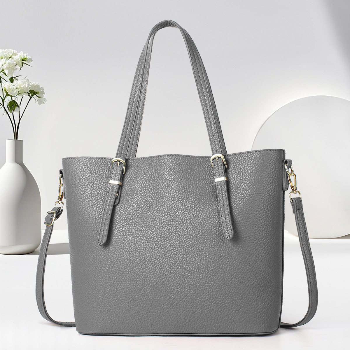 Taizhou women's bag manufacturer wholesale versatile and fashionable women's best-selling crossbody mom bags, elegant bags, direct mail wholesale for foreign trade Application Scenario