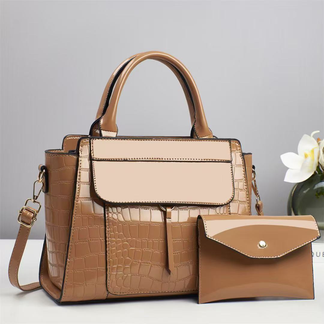 Black large bag for women, 2024 new trendy Korean style, fashionable and versatile crossbody bag, large capacity single-shoulder hand-carry wing bag details Picture