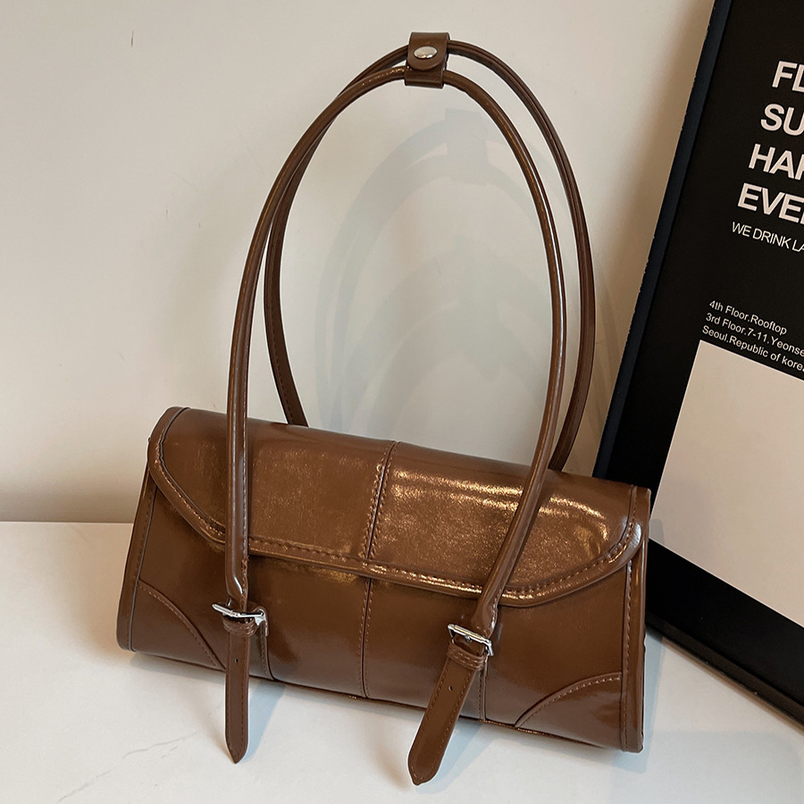 High-end quality French niche bag for women, 2024 new retro single-shoulder underarm bag, trendy and fashionable hand-carried baguette bag full figure