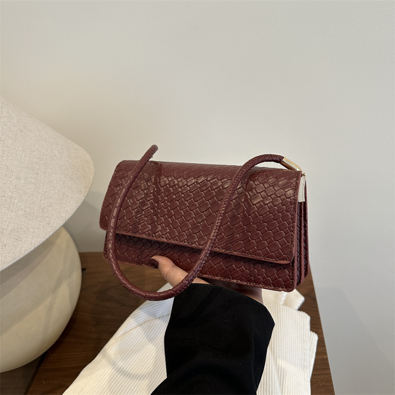 Spring New cross-border bag for women 2025 woven small square bag, high-end and niche handbag, commuting underarm bag full figure