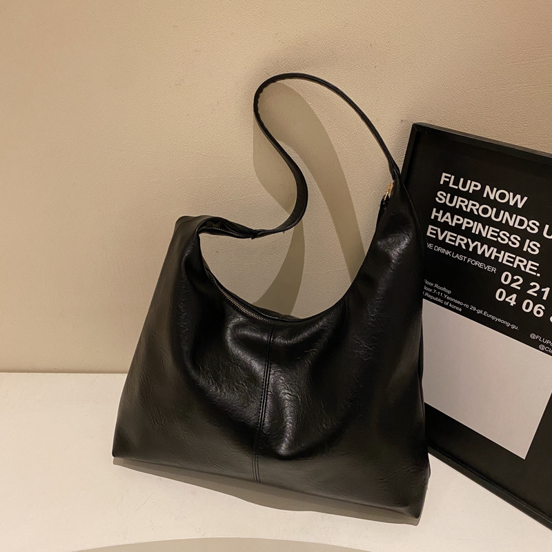 Relaxed and casual tote bag for women, large capacity 2024 new style, fashionable and high-end soft leather commuting single-shoulder bag details Picture