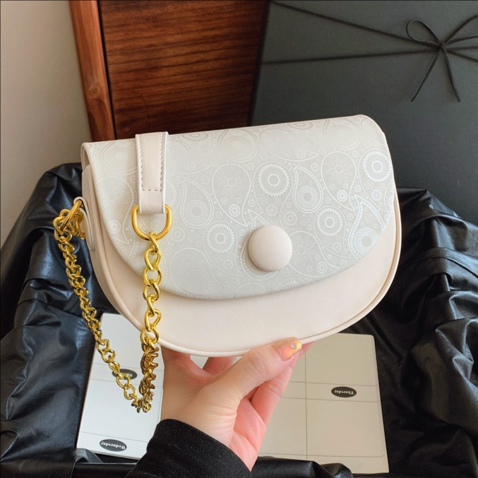 High-end quality ins niche chain saddle bag for women, 2025 new trendy, versatile and retro single-shoulder crossbody bag full figure
