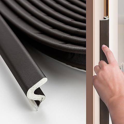 Cross-border exclusive slot type wooden door sealing strips, V-shaped polyurethane door gap rubber strips, windproof, soundproof and anti-collision gap strips Application Scenario
